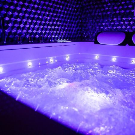 Suite Glamour & Spa ディジョン エクステリア 写真
