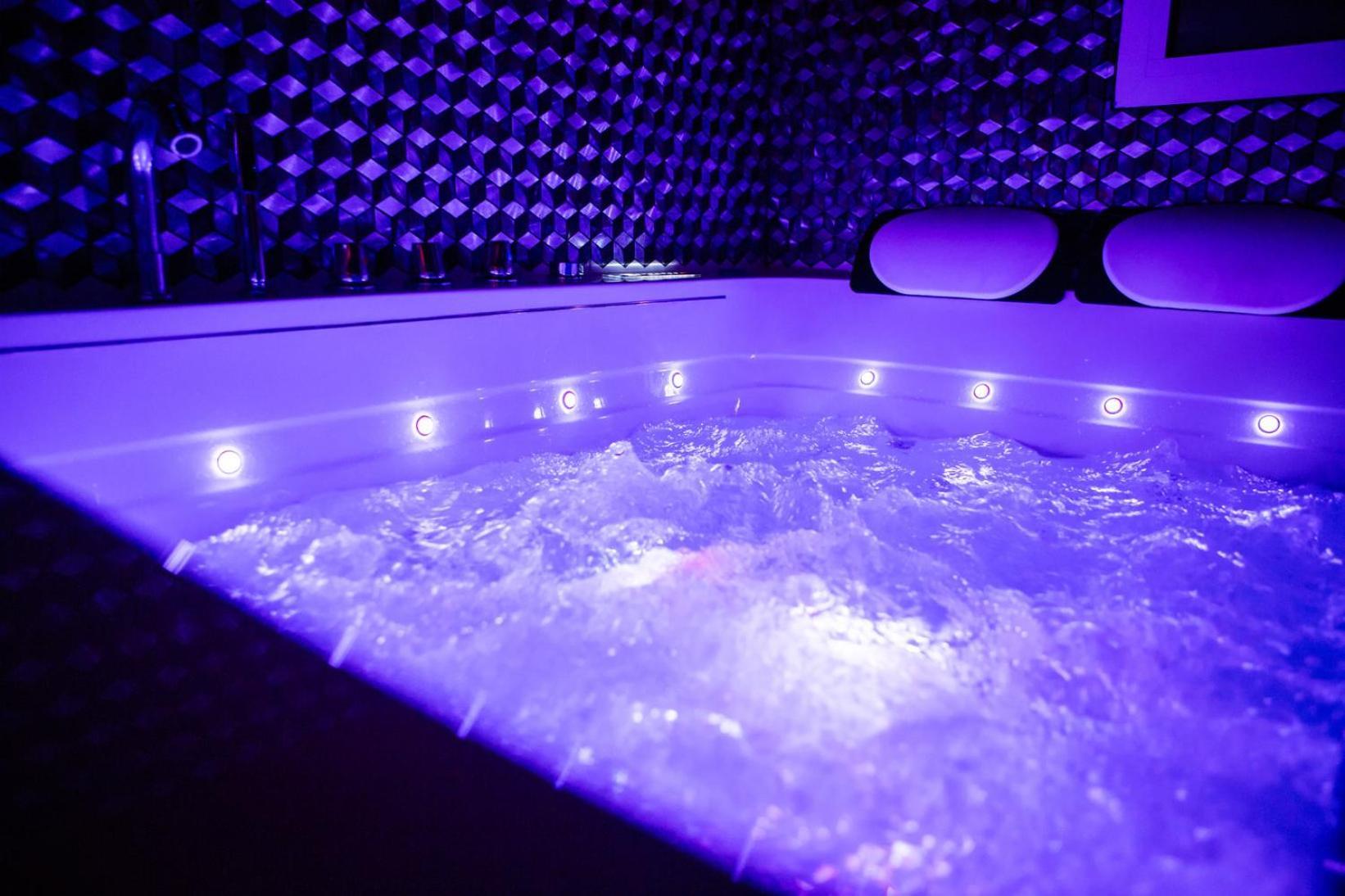 Suite Glamour & Spa ディジョン エクステリア 写真